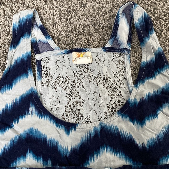 MUDD White and blue patterned striped tank top - Picture 3 of 6